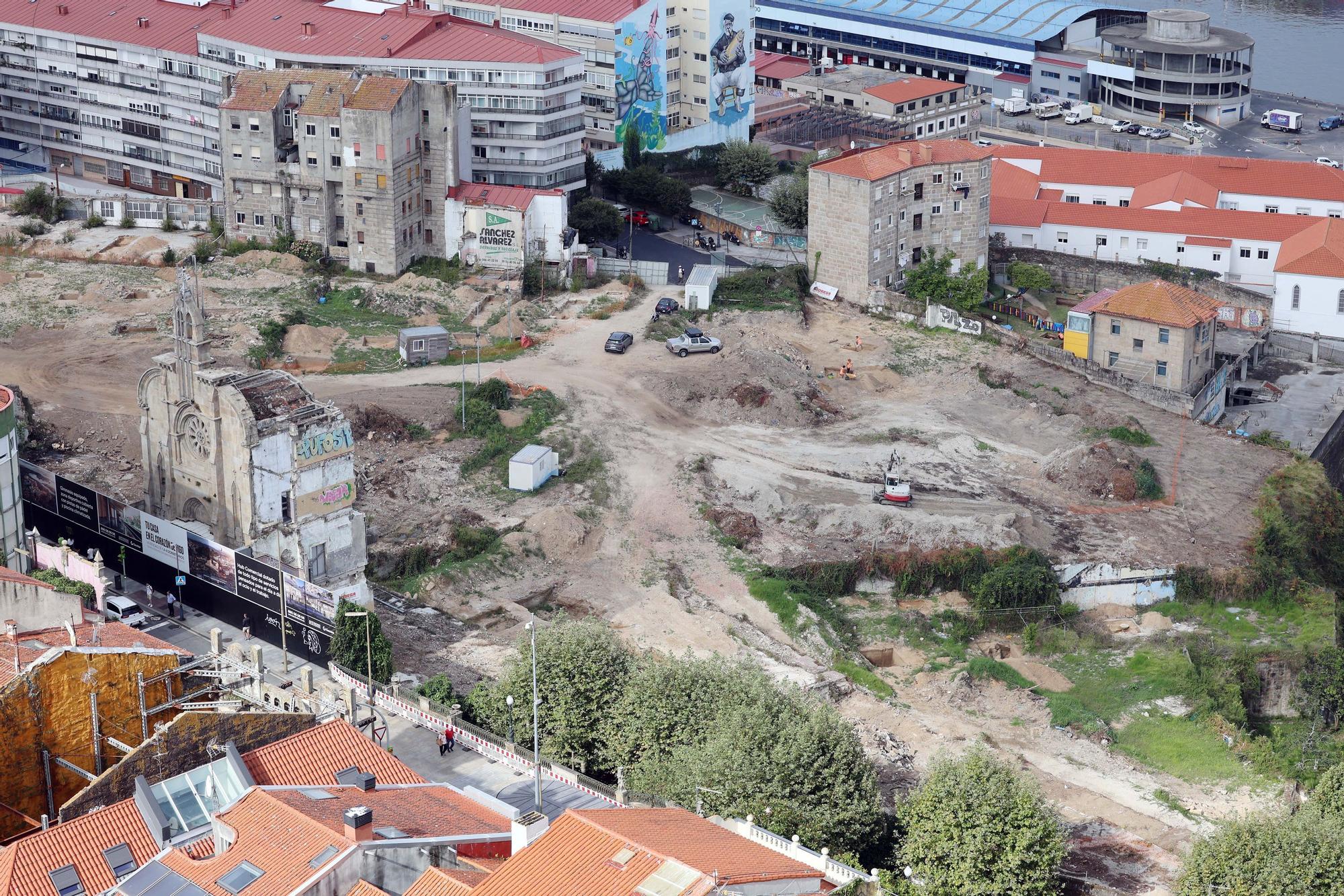Trabajo arqueológicos y de urbanización en Barrio do Cura