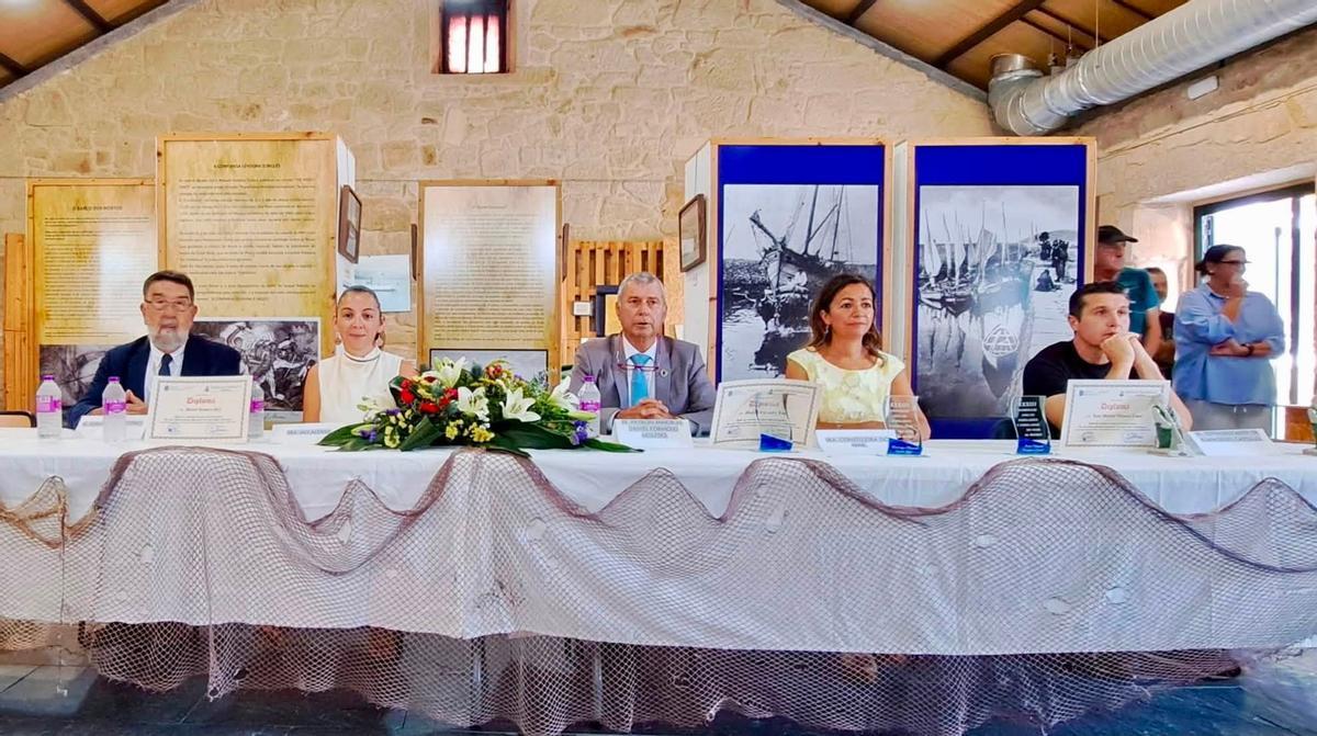 Pola esquerda, Juan Lago, María Lago, Daniel Formoso, MArta Villaverde e Marcos Lijó.