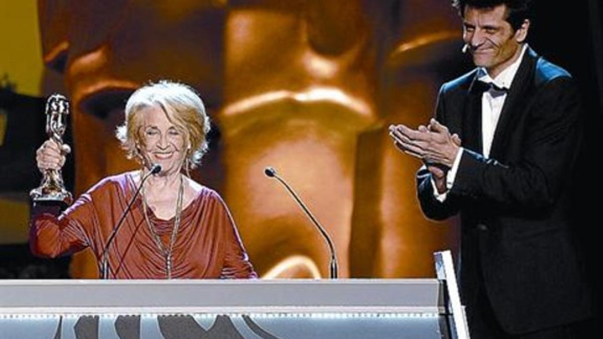 Triunfador 8 J. A. Bayona, durante su discurso tras ganar el Gaudí a la mejor película europea.