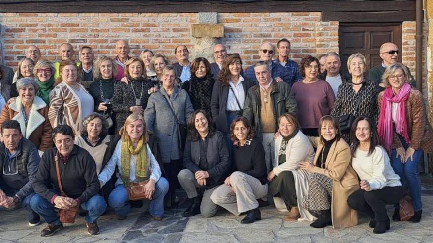 Celebración de medio siglo de amistad en Cangas de Onís