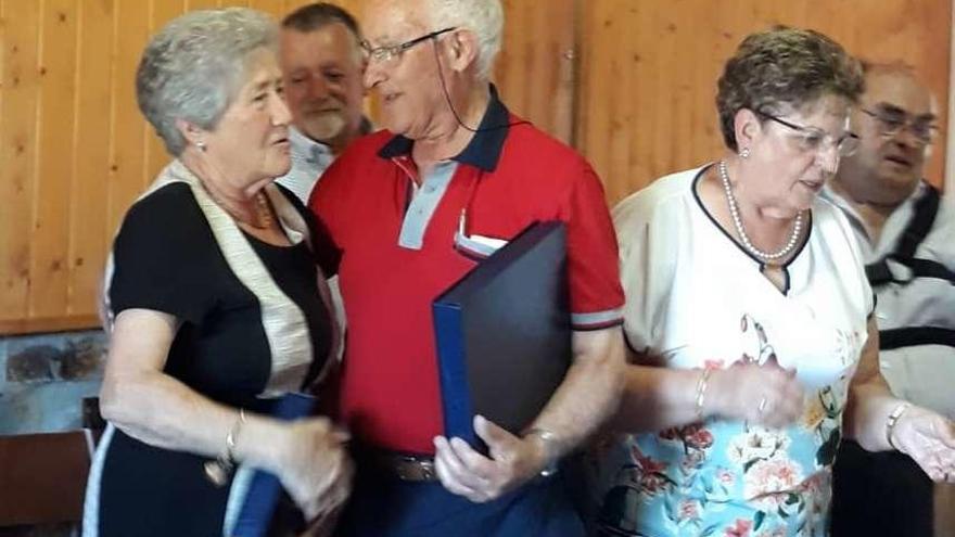 Los abuelos de Venialbo honran a San Joaquín y Santa Ana