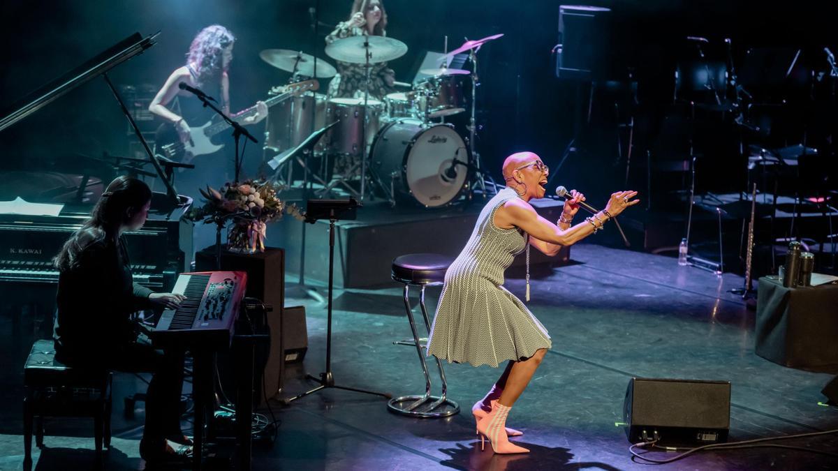 Concert de Dee Dee Bridgewater al Black Music Festival