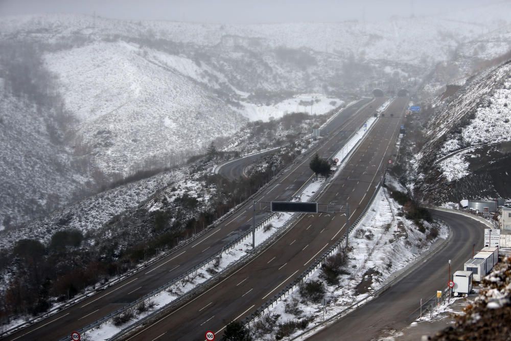 La nieve cubre de blanco la provincia de Pontevedr