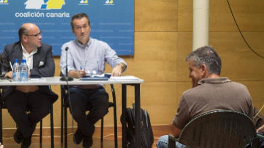 El pacto regional de Coalición Canaria y PSOE entra en barrena