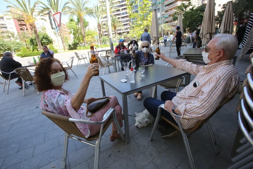 Primer día de terrazas abiertas en Alicante