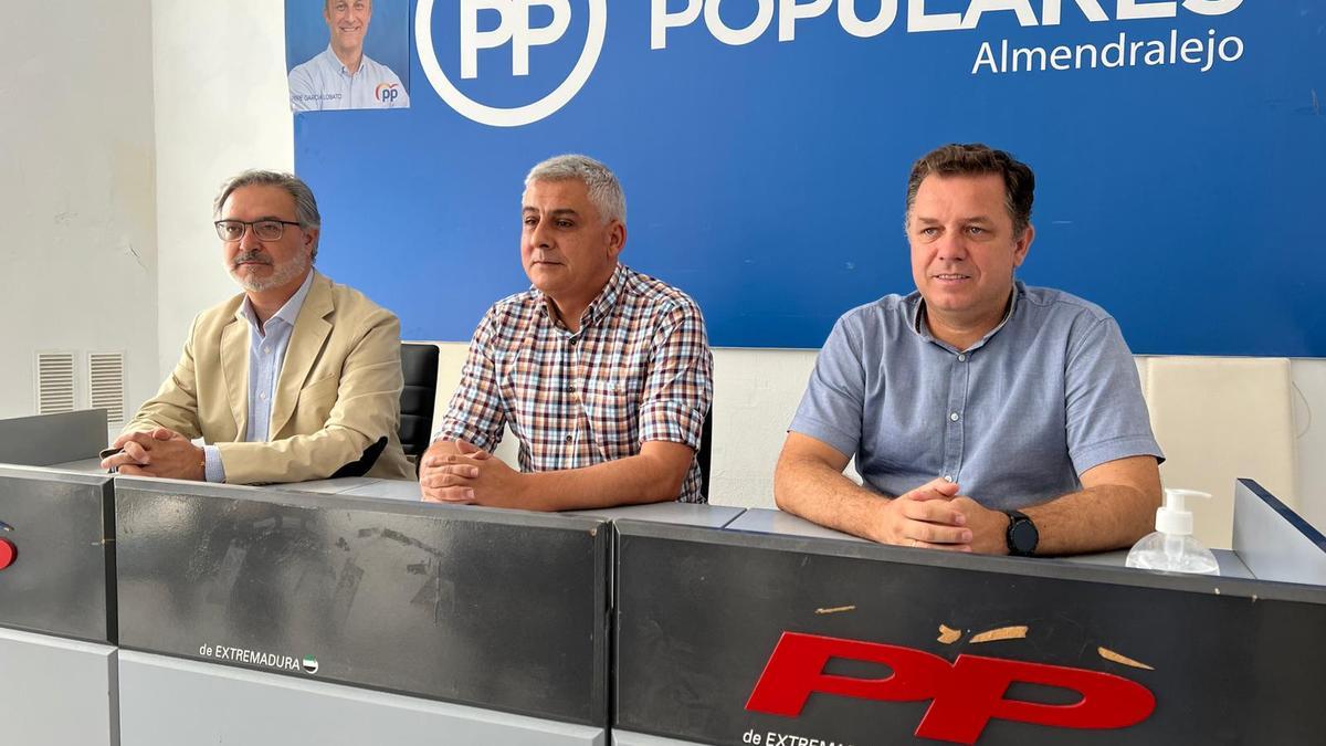 José Alberto Pérez, Juan Daniel Bravo y Carlos Jariego, concejales populares