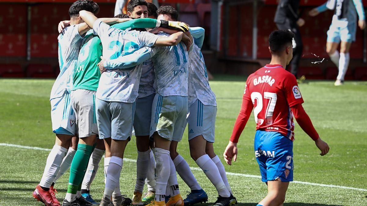 El Mirandés celebra la victoria.