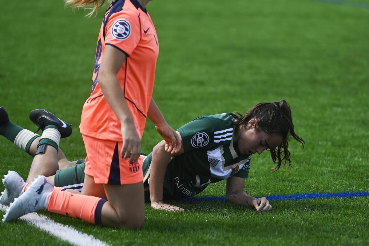 Las imágenes del Cacereño Femenino - Barça B