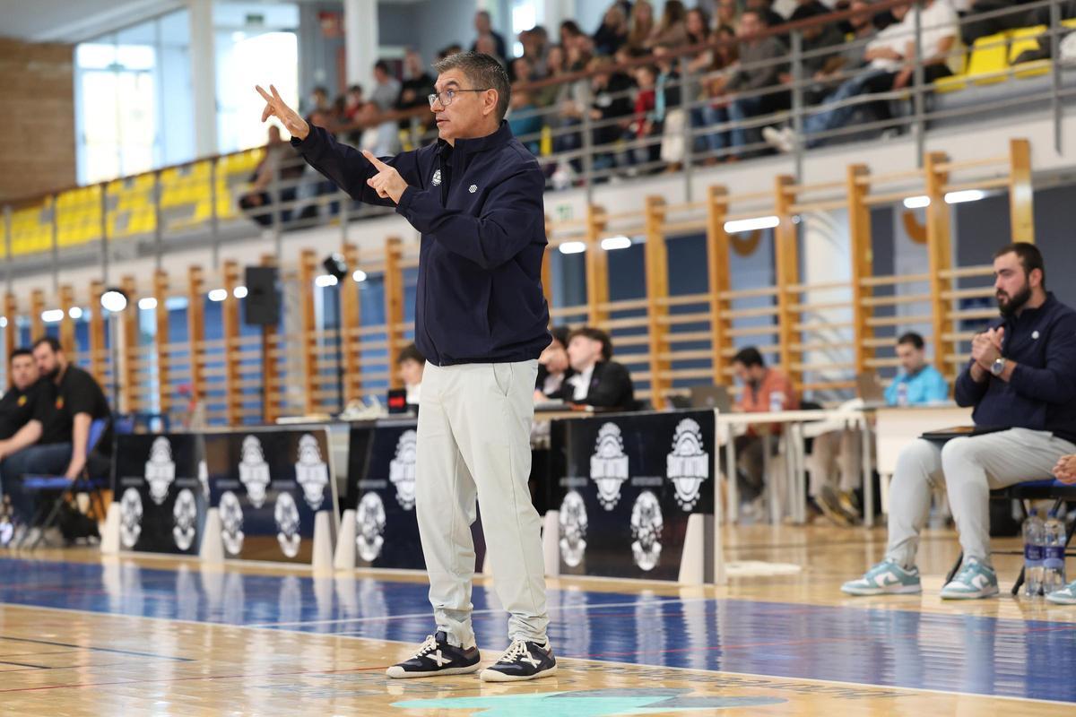 Galería: el Class Sant Antoni derrotó al CB Zaragoza por 94 a 66