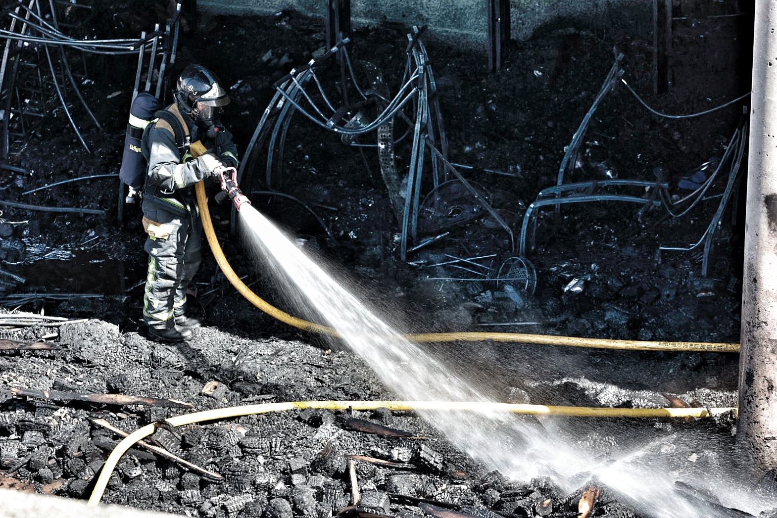 Incendio en una nave de Añaza