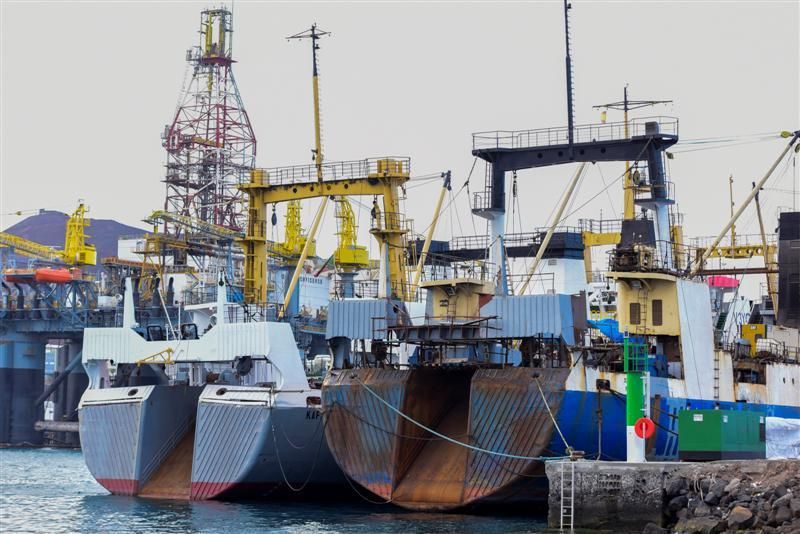 Marineros rusos en el muelle Reina Sofía