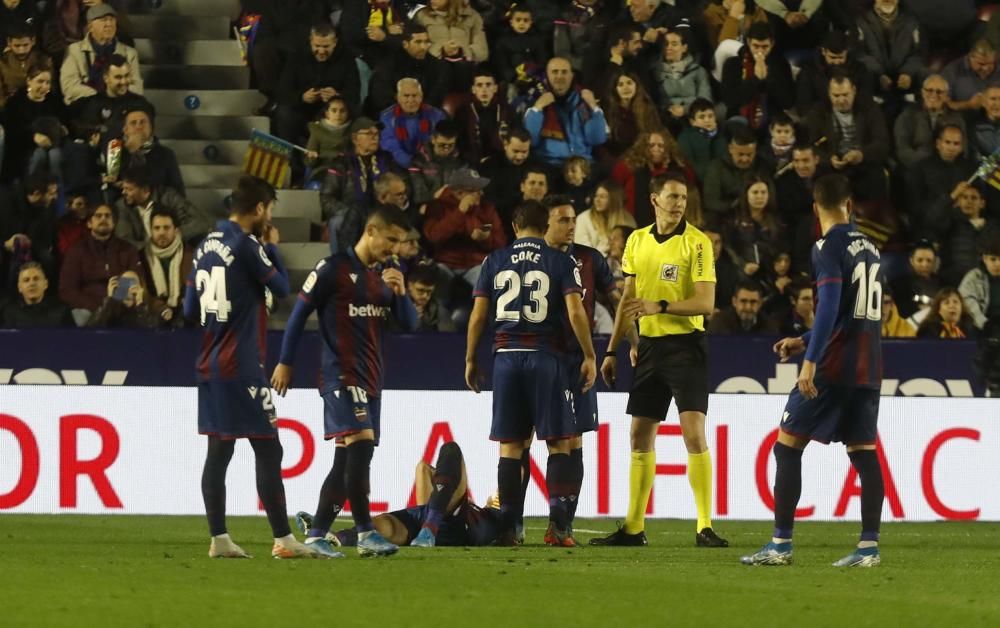 Las mejores imágenes del derbi Levante UD - Valencia CF