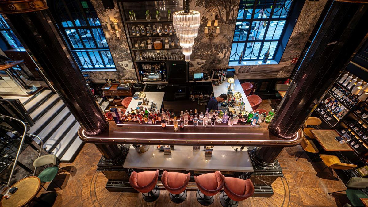 La barra de Camarasa Fruits se mantendrá cuando el establecimiento pase a ser Mery.