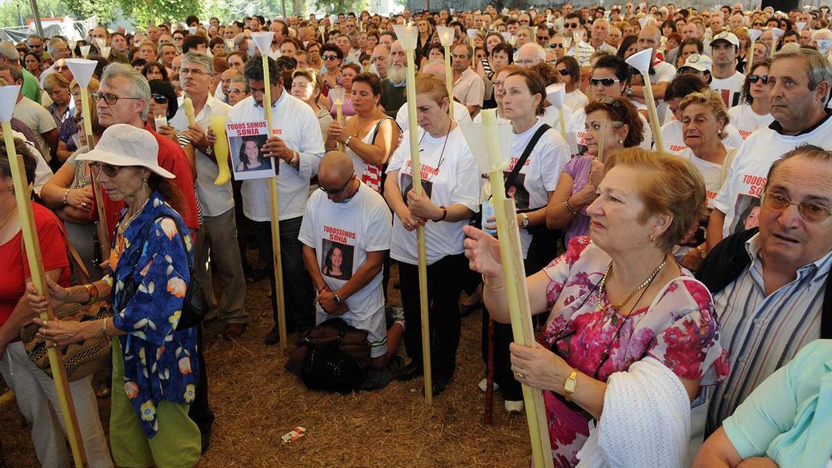 Familiares y amigos de la víctima peregrinaron en 2010 hasta los Milagros de Amil en Moraña para implorar que apareciese