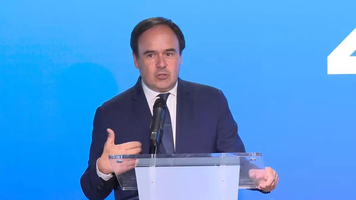 Pérez Llorca enmienda al Botànic y pone 10,35 millones al proyecto 42 Alicante de Fundación Telefónica