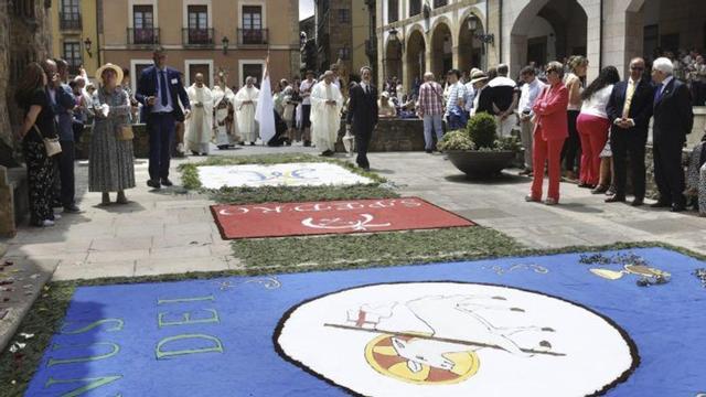 Una pasada procesión del Corpus en Avilés.