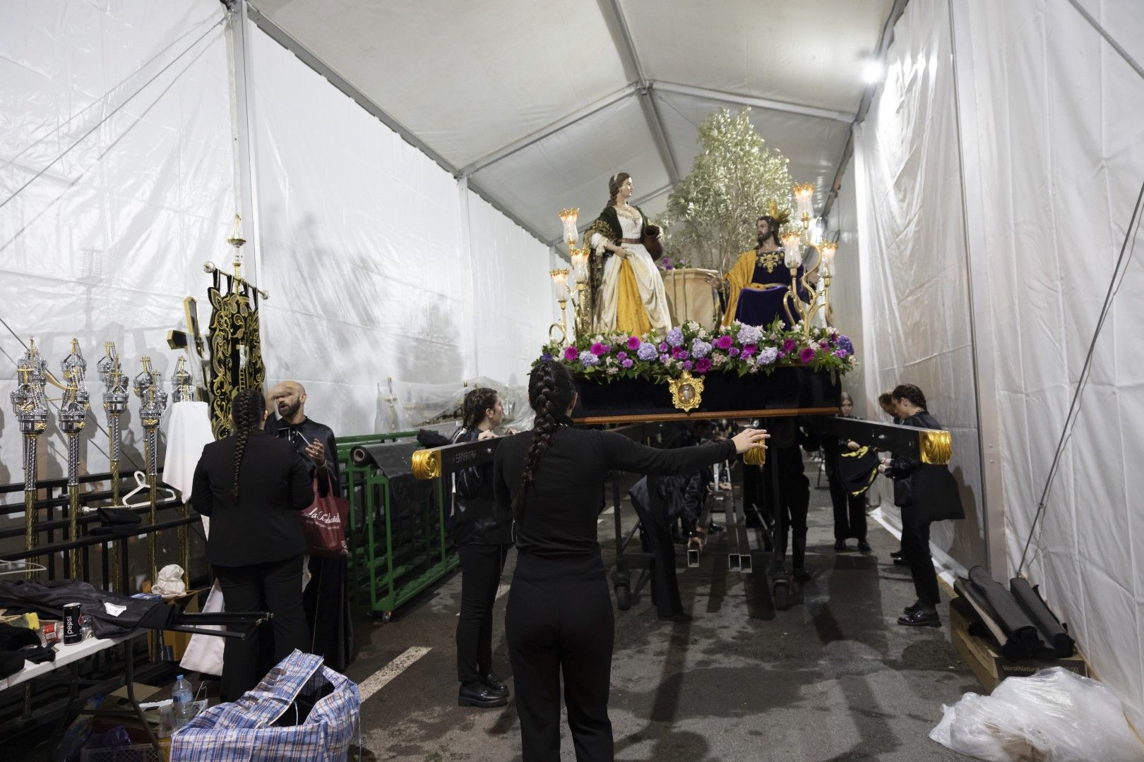 Aquí las imágenes de la Procesión de Lunes Santo en Torrevieja