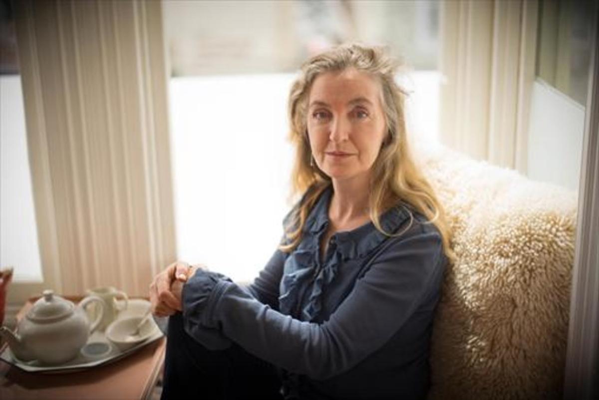 Rebecca Solnit, autora de ’Los hombres me explican cosas’, tomando el té en su casa de San Francisco. Rebecca Solnit, autora de ’Los hombres me explican cosas’, tomando el té en su casa de San Francisco.