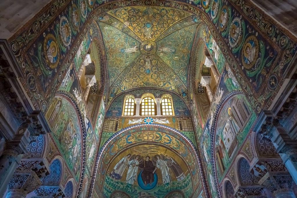 Mosaico bizantino en la Basílica de Saint Vitale, Ravenna, Italia