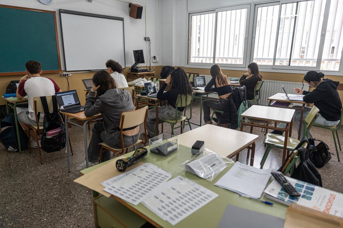 Alumnado en un instituto catalán.