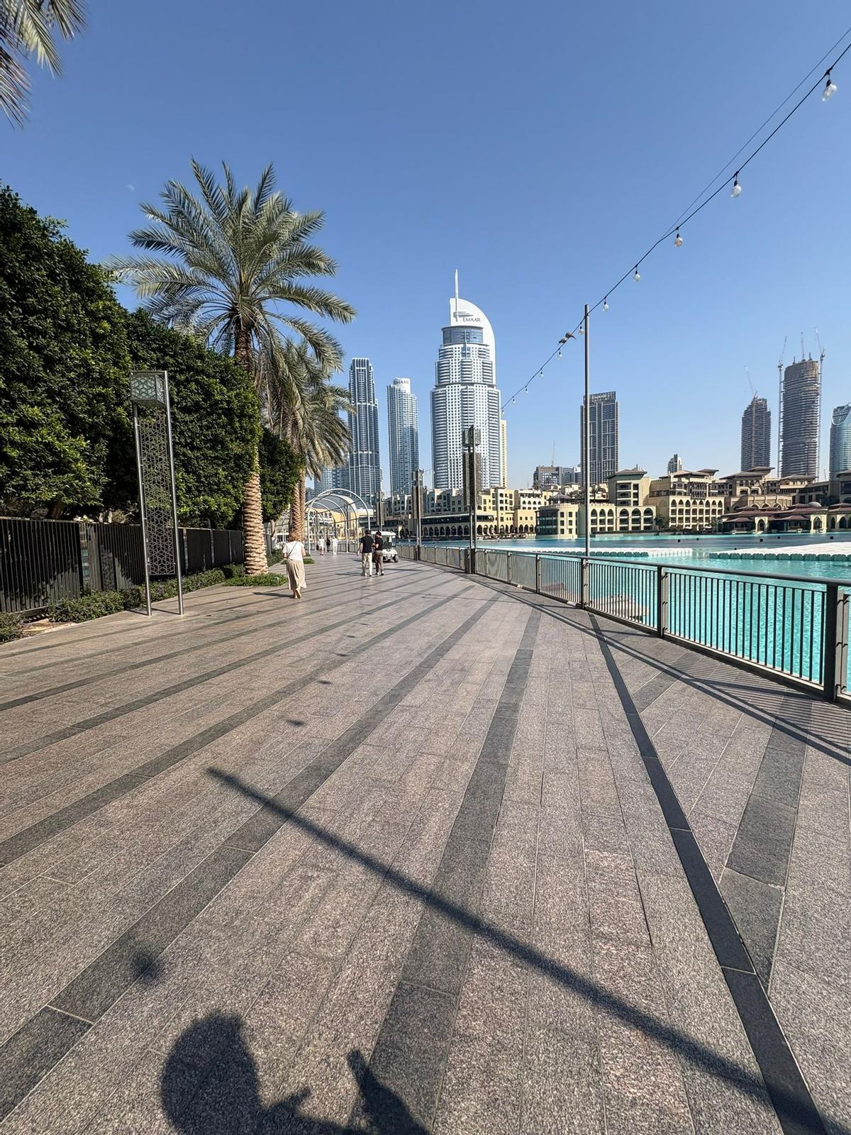 Calles en Dubái días antes del ataque, en una imagen facilitada por la pareja cordobesa a este periódico.