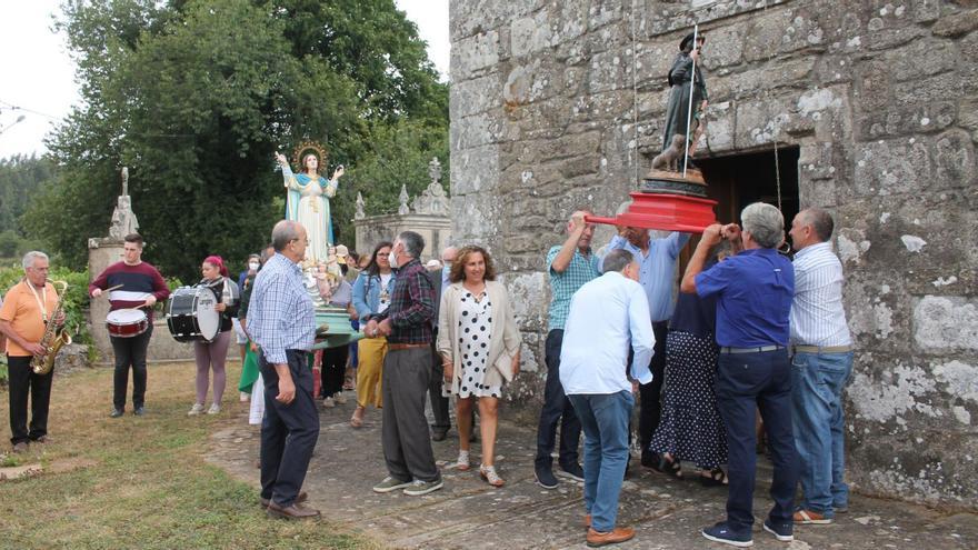 Santa María e San Roque encheron de festas a comarca de Deza