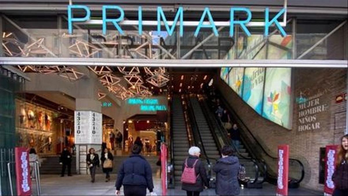 Mañana habrá colas kilométricas en Primark para hacerse con la colección de uno de los osos más famosos del cine que cumple 100 años