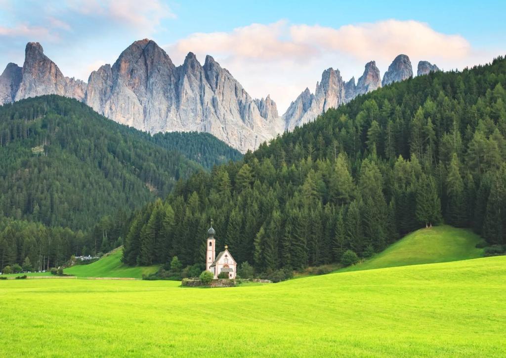 Iglesia de San Johann, Santa Maddalena Dolomitas Italia