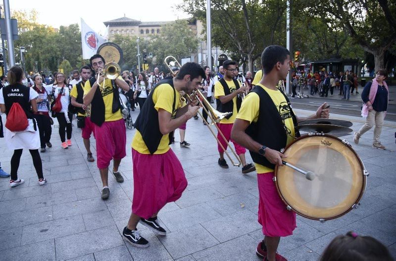 Las peñas de la Federación vuelven a tomar la calle en su maratón de charangas