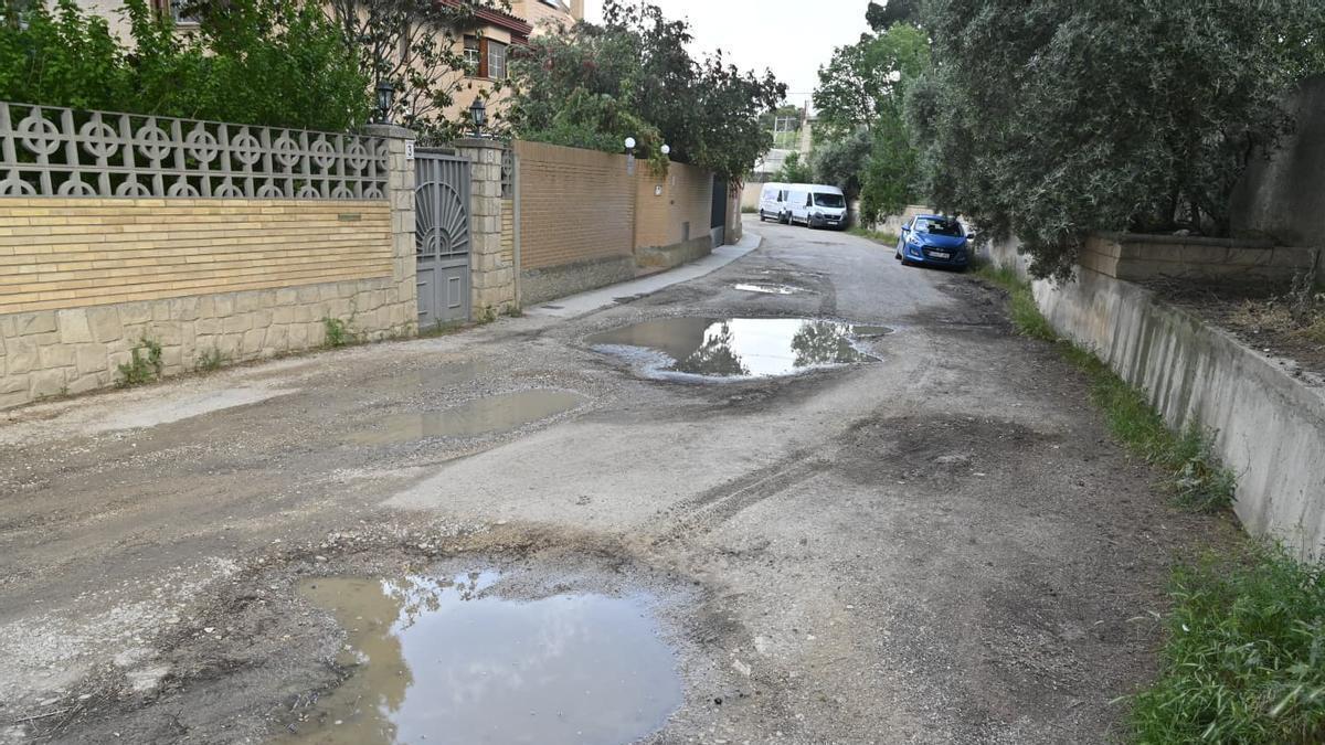 Estado de la calle Camino de los Herederos, en el barrio de Casablanca
