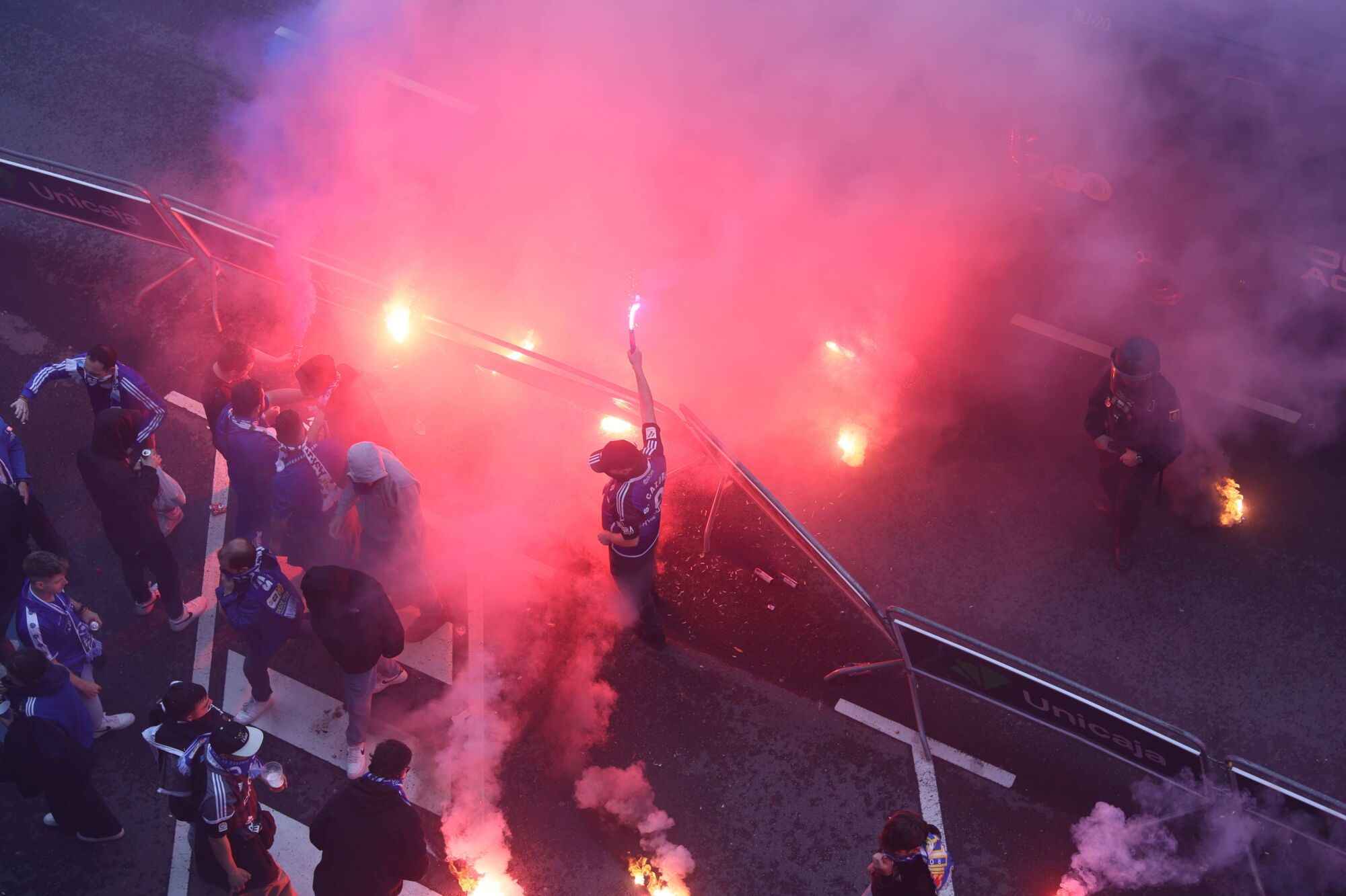 Así fue el recibimiento de la afición al Real Oviedo y toda la previa del último partido de la temporada