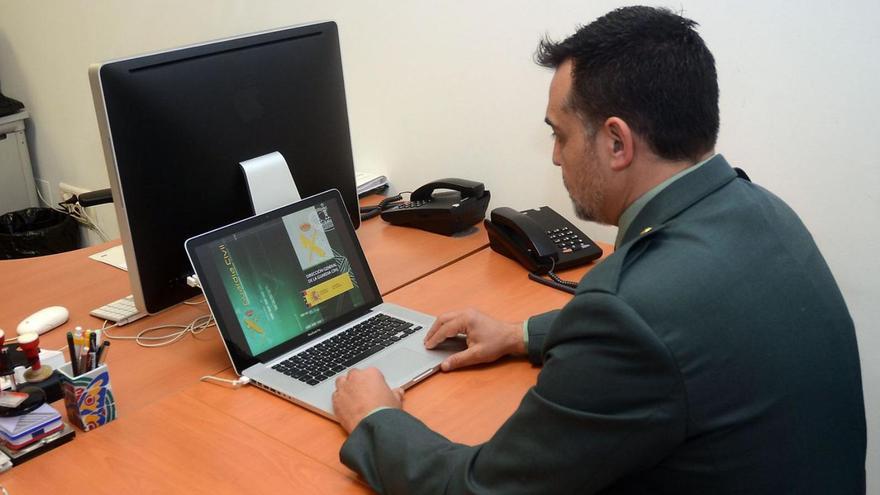 Agente de la unidad de investigación tecnológica de la Comandancia de la Guardia Civil.