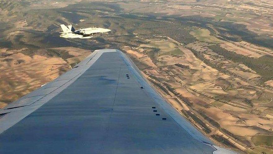 Los pasajeros del vuelo de Air Canada muestran imágenes del interior del avión