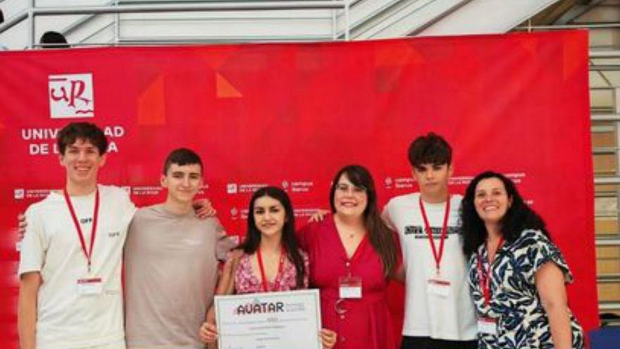 El equipo, con su tutora. | FdV