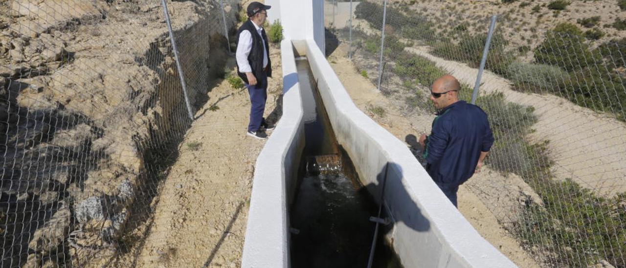 Los regantes del Júcar-Vinalopó llevan sin recibir una gota de agua desde el otoño de 2018.