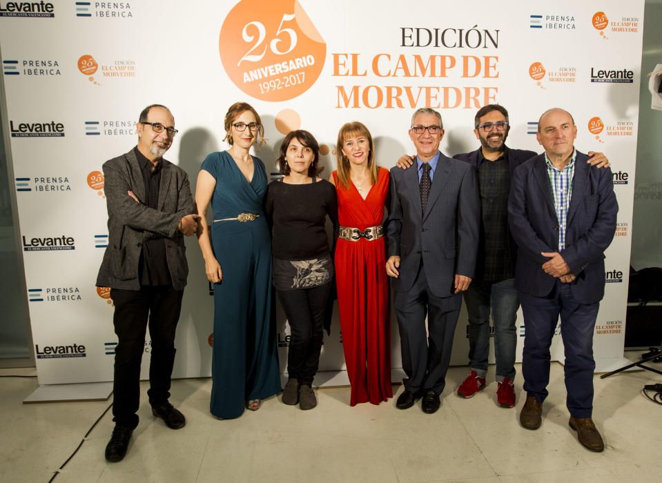 Gala 25 Aniversario Levante-EMV Edición Camp de Morvedre.Corresponsales y excorresponsales de Levante-EMV junto a la actual delegada Mónica Arribas y el delegado fundador de la edición Camp de Morvedre, Paco Durá