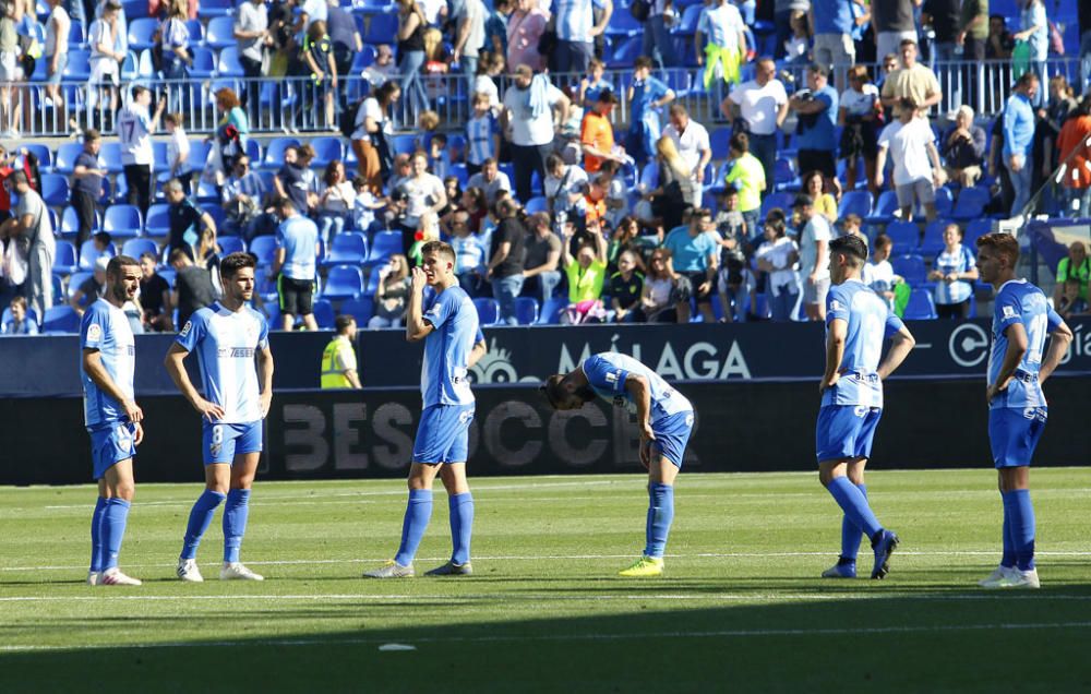 Un tanto de Leo Suárez a cinco minutos del final le da la victoria y los tres puntos al RCD Mallorca en su visita a La Rosaleda, en un duelo de aspirantes al ascenso a Primera División que comenzaban la jornada empatados a puntos.