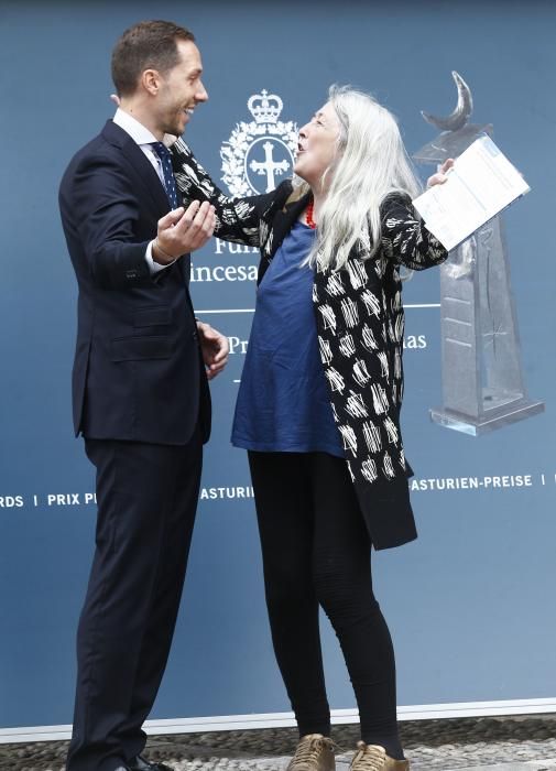 Llegada a Oviedo de Mary Beard, premio "Princesa de Asturias" de Ciencias Sociales