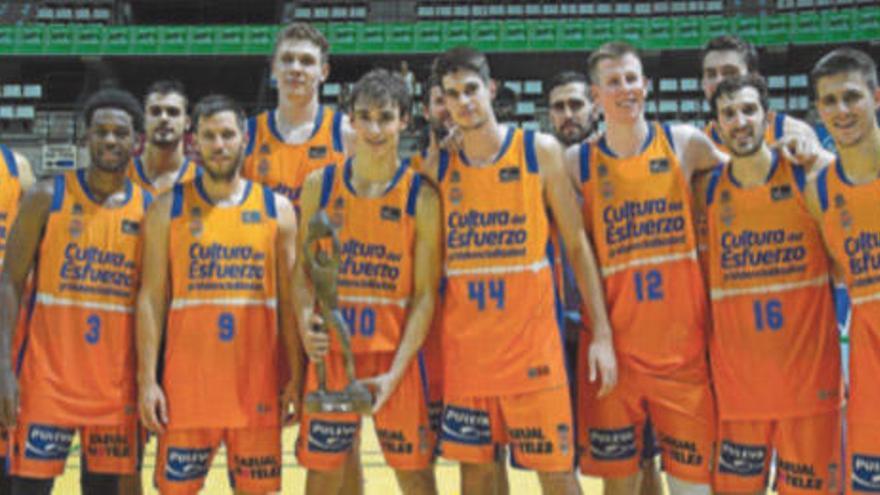 Los fichajes brillan en el primer triunfo taronja