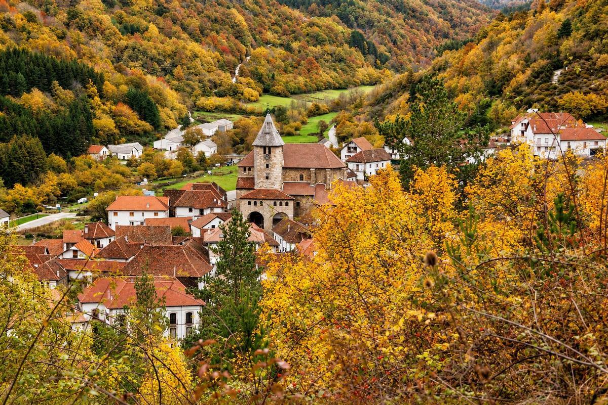 Ochagavía en otoño.