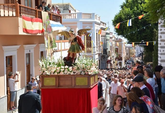 Feria de ganado, misa y procesión de San Miguel