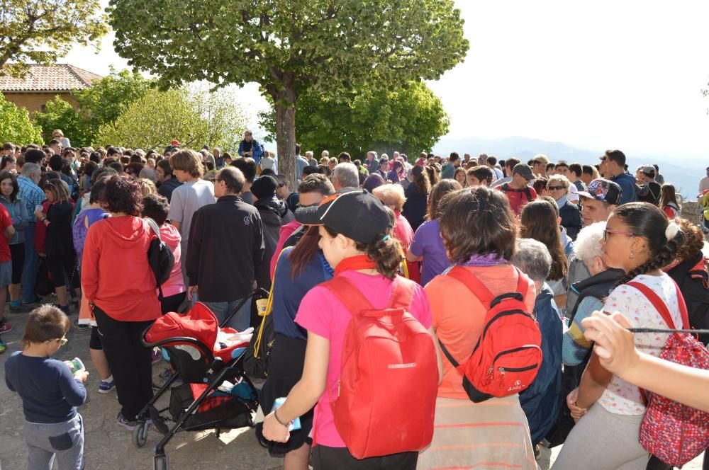 Els berguedans renoven el vot de poble i pugen a Queralt per celebrar Sant Marc