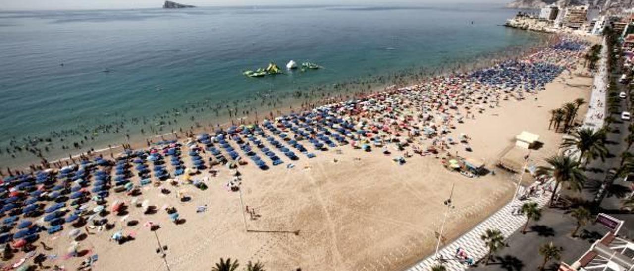 El coste de la contrata de playas es de 2,3 millones al año.