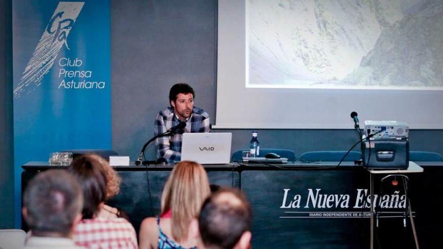 Jaime Martínez Valderrama, durante la presentación de su libro.