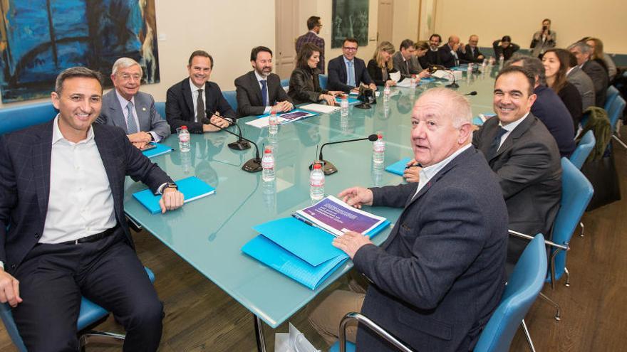 Un momento de la reunión sobre gastronomía celebrada hoy en la Diputación