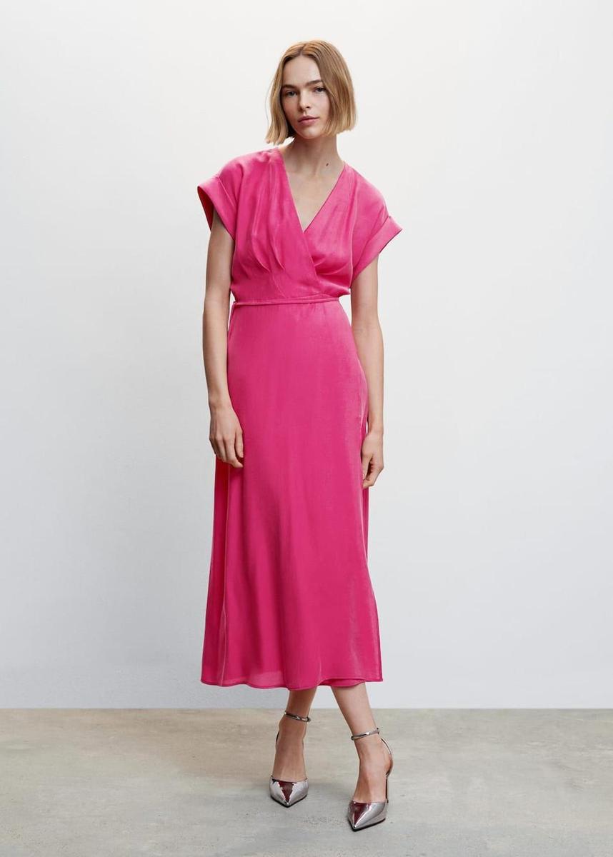 Vestido midi de manga corta cruzado de Mango