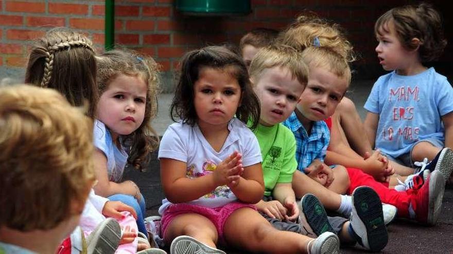 Una actividad escolar en Meaño. // Iñaki Abella