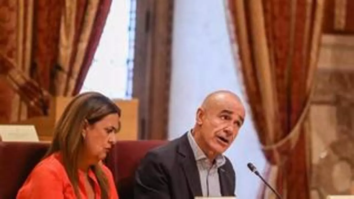 "Si todos los grupos dicen que no, igual el problema está en el Gobierno": la oposición rechaza las modificaciones presupuestarias del alcalde de Sevilla