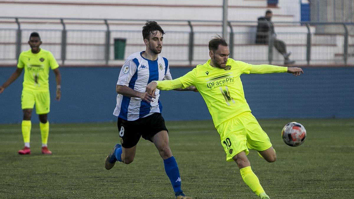 Un lance del derbi entre el Hércules B y el Intercity de esta temporada.