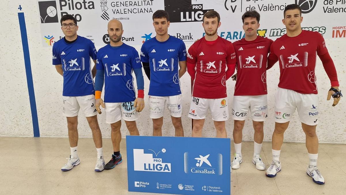 El trio d'Oliva, de blau, va caure a Piles este dimarts davant l'equip de Xàbia, campió de la fase regular